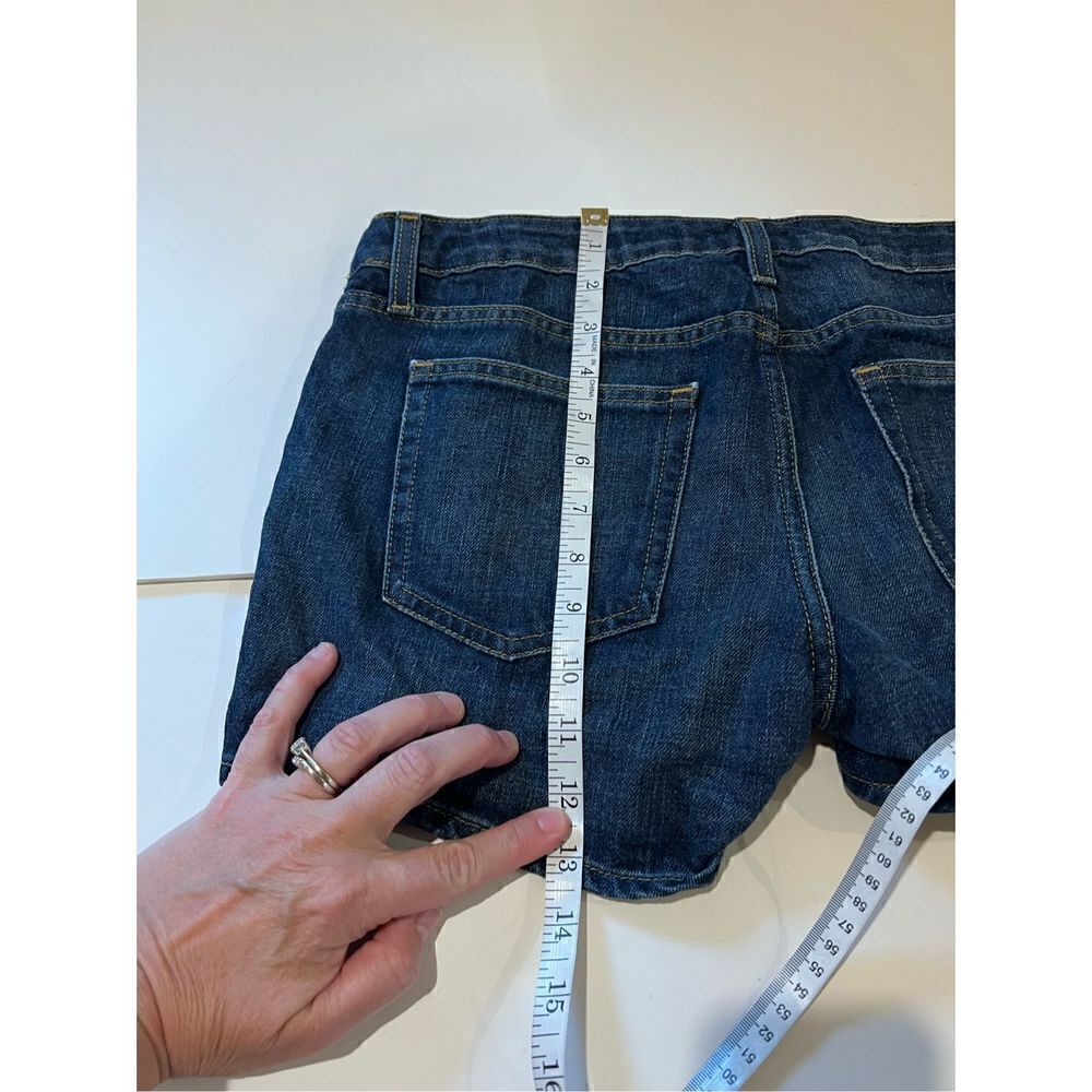 Gap Maternity Jean Shorts side stretch 6 - Picture 4 of 11
